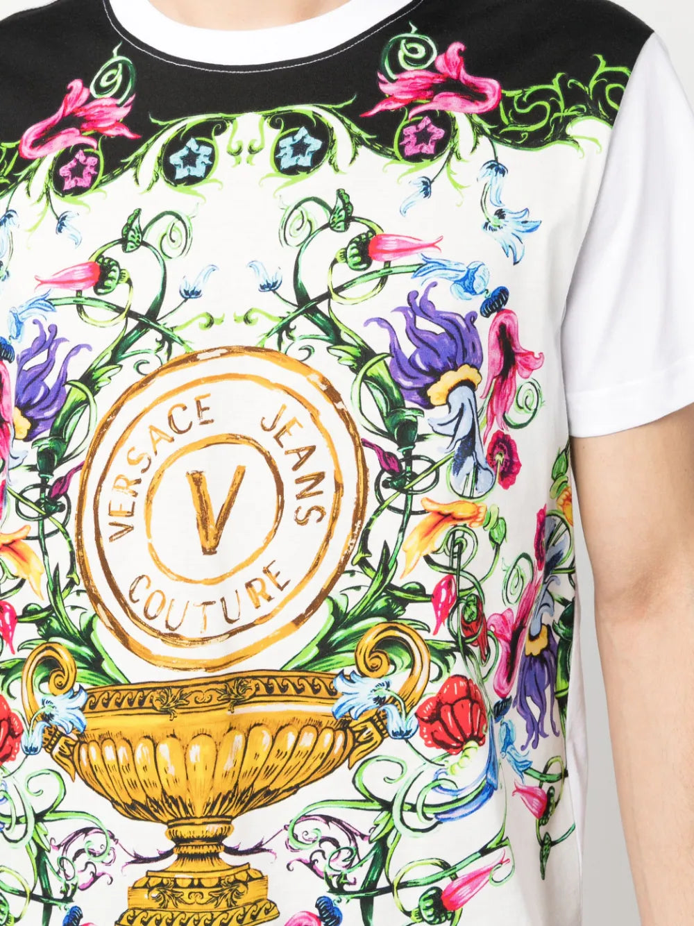 Graphic-Print T-Shirt