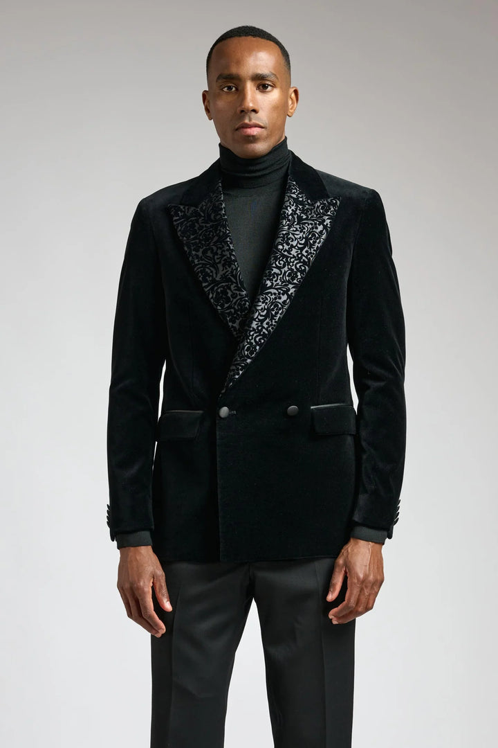 VELVET BLACK TUXEDO JACKET WITH DETAILED LAPELS
