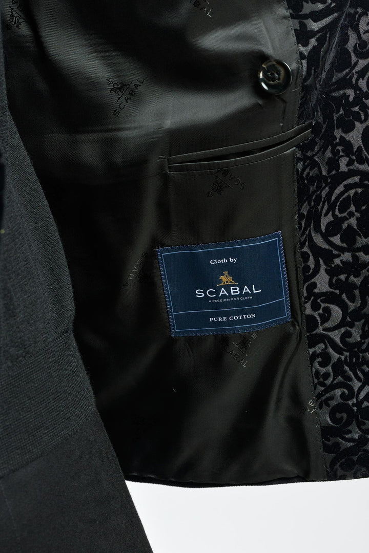 VELVET BLACK TUXEDO JACKET WITH DETAILED LAPELS